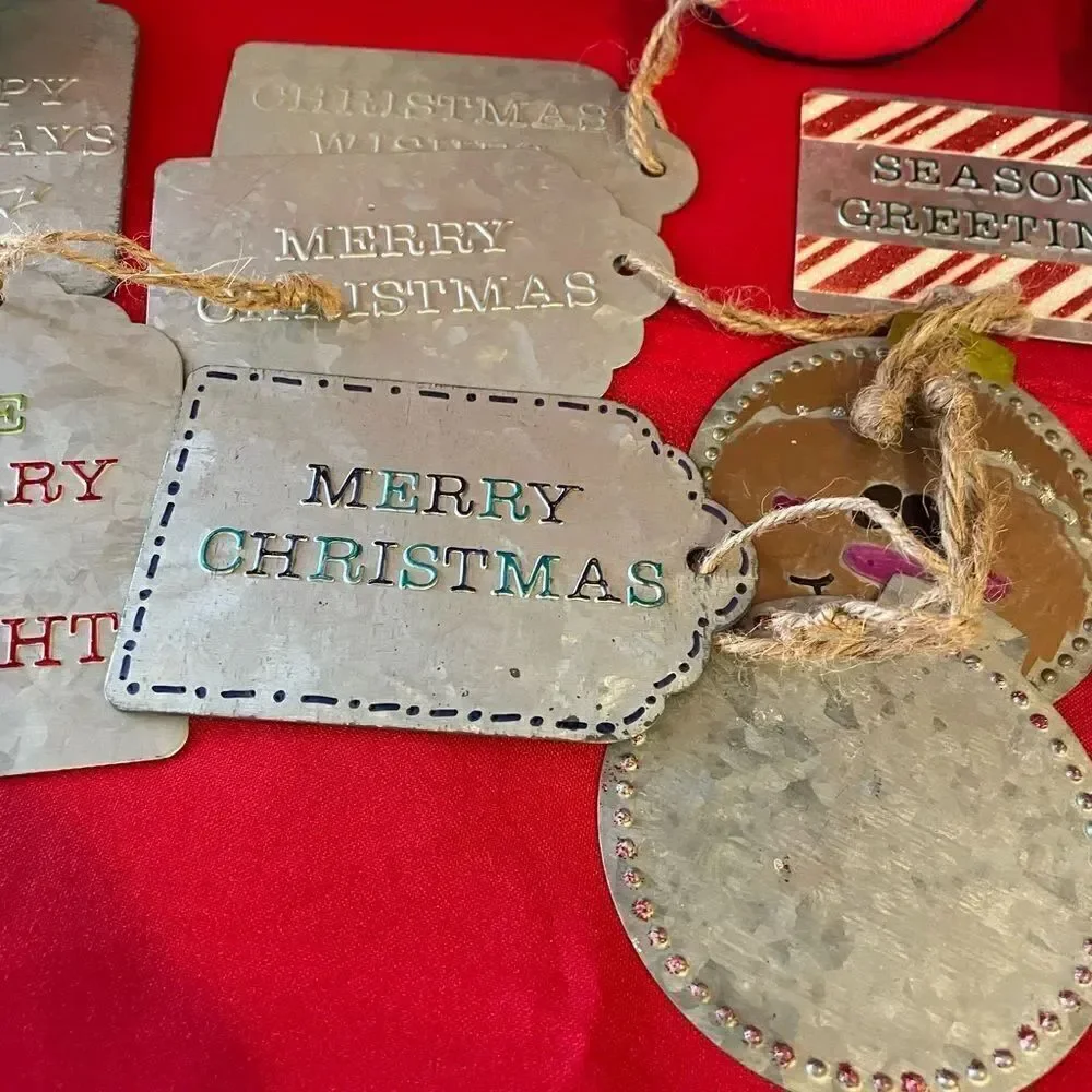 Santa Oven mitt Towel Set and Metal Tags